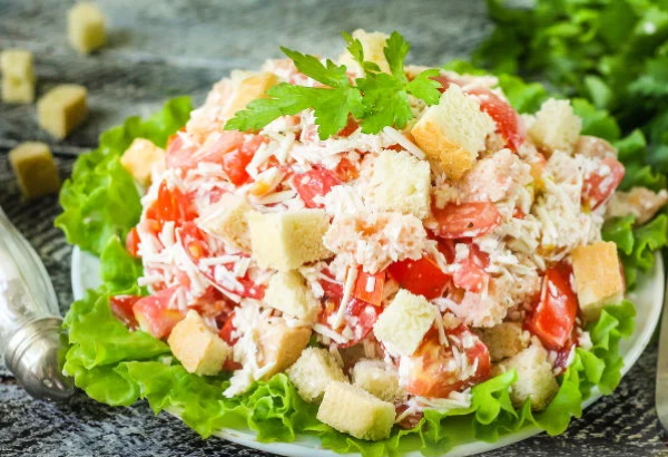 Салаты без варки продуктов с корейской морковью, копченой курицей, колбасой, фасолью. Рецепты с фото
