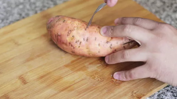 Батат в духовке. Рецепты кусочками, целиком в фольге, рукаве, с мясом, курицей, сыром, медом