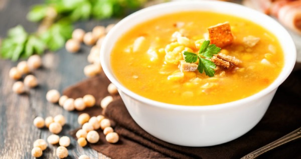 Что приготовить на первое блюдо из свинины, курицы, говядины быстро, недорого. Рецепты