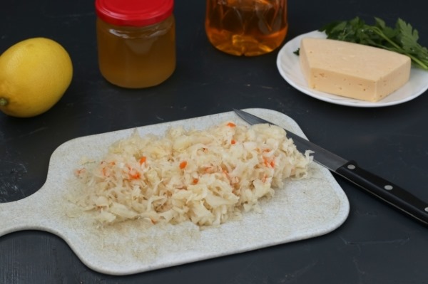 Капустные котлеты с фаршем. Рецепт в духовке, на сковороде с манкой, рисом, сыром, грибами