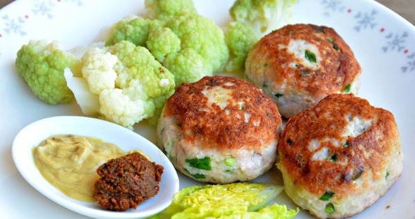 Капустные котлеты с фаршем. Рецепт в духовке, на сковороде с манкой, рисом, сыром, грибами