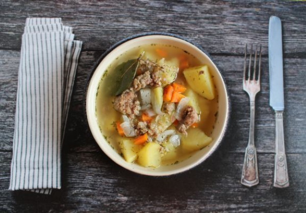 Картофельный суп. Рецепт классический с фрикадельками, курицей, мясом, грибами, сыром, тушенкой