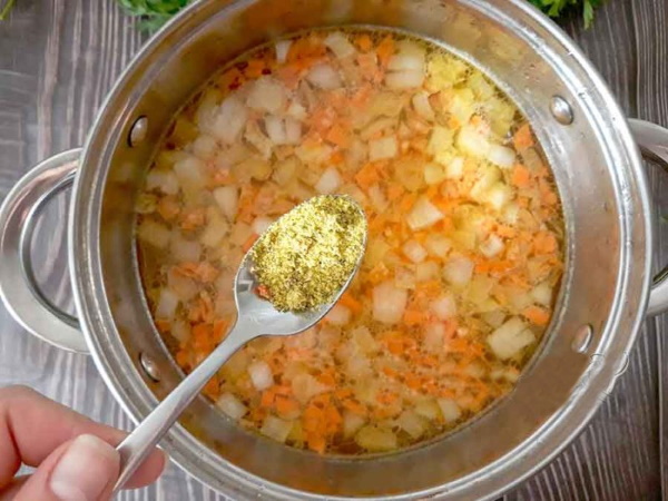 Куриный суп-лапша. Классический рецепт, с картошкой и без, в мультиварке