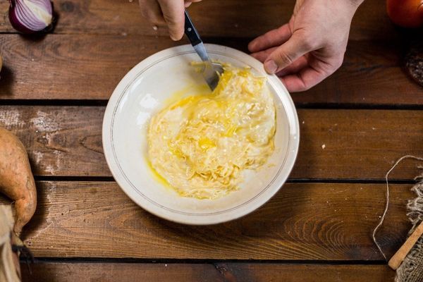 Сырные пироги в духовке, мультиварке, на сковороде. Рецепт простой на скорую руку из лаваша, слоеного, дрожжевого теста