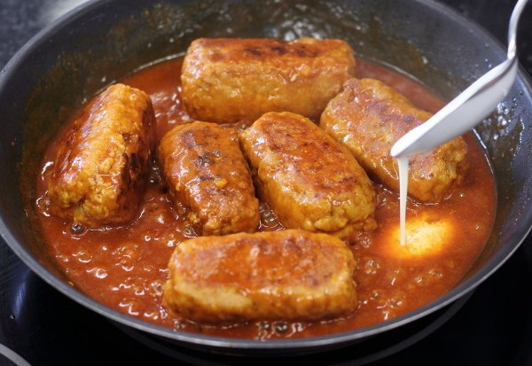 Зразы мясные с яйцом. Рецепт в духовке, мультиварке, на сковороде пошаговый с сыром, грибами, луком, подливкой