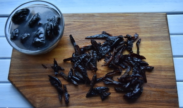 Салат из говяжьего сердца. Рецепт с корейской морковью, фасолью, маринованным огурцом. Фото