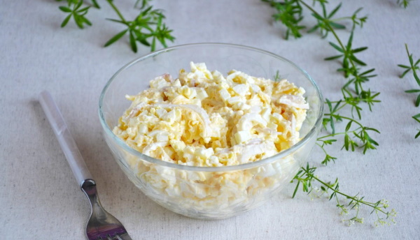 салат с кальмарами картошкой и яйцом и свежим огурцом. Смотреть фото салат с кальмарами картошкой и яйцом и свежим огурцом. Смотреть картинку салат с кальмарами картошкой и яйцом и свежим огурцом. Картинка про салат с кальмарами картошкой и яйцом и свежим огурцом. Фото салат с кальмарами картошкой и яйцом и свежим огурцом