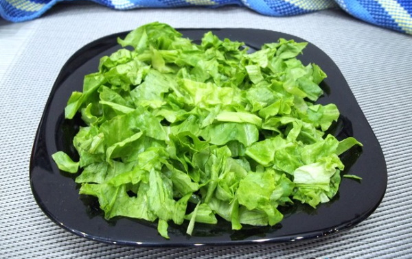 Салат из морепродуктов. Рецепты очень вкусного, простого с красной икрой, креветками