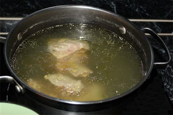 Щи с фрикадельками и капустой квашеной, свежей. Рецепт вкусный пошаговый, как готовить в мультиварке