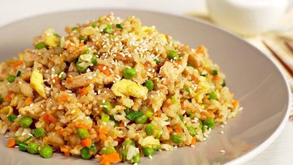 Блюда из риса на второе. Рецепт на гарнир с мясом и без, курицей, фаршем, овощами в мультиварке, духовке