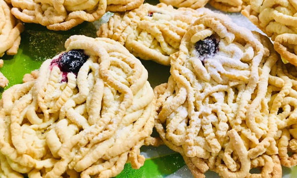 Печенье Хризантема через мясорубку. Рецепт классический с творогом, ананасом. Фото
