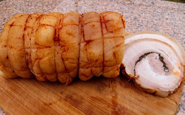 Рулет из рульки свиной запеченный в фольге в духовке рецепт с фото пошагово в домашних