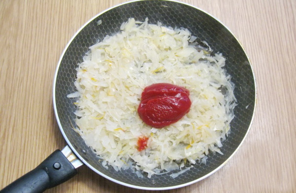 Суп солянка. Рецепт классический с мясом, колбасой, копченостями. Фото, как приготовить