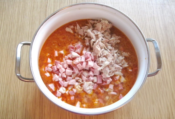 Суп солянка. Рецепт классический с мясом, колбасой, копченостями. Фото, как приготовить