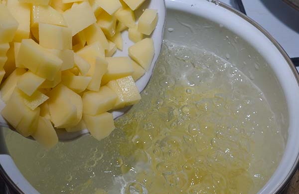 Суп солянка. Рецепт классический с мясом, колбасой, копченостями. Фото, как приготовить