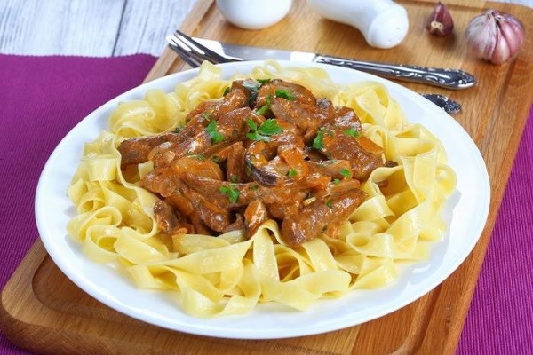 Азу из говядины. Рецепт с фото с солеными огурцами, картофелем, классический по-татарски