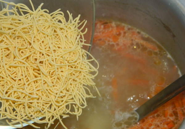 Супы на каждый день. Рецепты быстро и вкусно из свинины, курицы, говядины