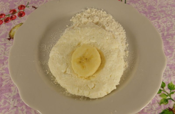 Сырники из кокосовой муки. Рецепт из творога, банана, веганские в духовке