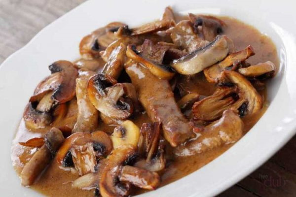 Подливы с грибами шампиньонами. Рецепт со сметаной, сливками, курицей, мясом, постная