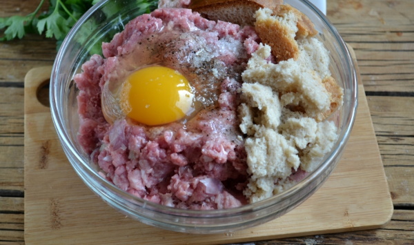 Секреты вкусных котлет из мясного фарша без хлеба в духовке. Рецепт с фото