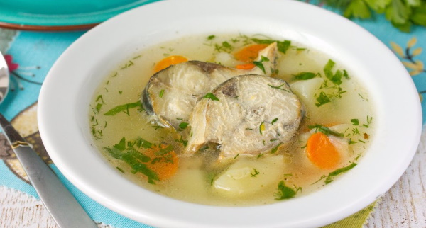 Супы с замороженной скумбрией и рисом, пшеном, перловкой, помидорами. Рецепты с фото