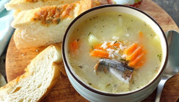 Супы с замороженной скумбрией и рисом, пшеном, перловкой, помидорами. Рецепты с фото