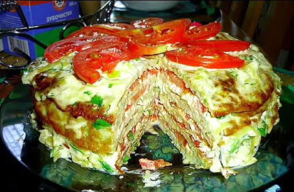 Кабачковый торт с помидорами и чесноком. Рецепт с фото
