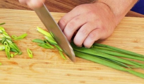Салаты из индейки. Рецепты с сельдереем, грибами, свежим огурцом, ананасом, сыром