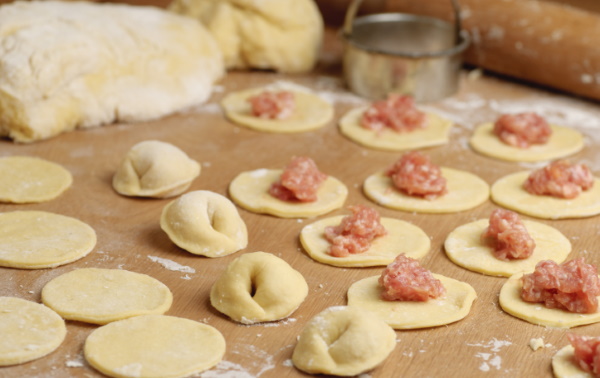 Начинка для пельменей домашних из фарша свинины, говядины, курицы