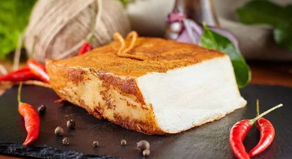 соленое сало по венгерски рецепт. salo po vengerski retsept 1. соленое сало по венгерски рецепт фото. соленое сало по венгерски рецепт-salo po vengerski retsept 1. картинка соленое сало по венгерски рецепт. картинка salo po vengerski retsept 1. Чтобы посолить сало по-венгерски в домашних условиях, придётся потратить довольно много времени. однако в результате вы получите отменный шпик, который ничем не отличается от того, что делают на родите – в Венгрии.