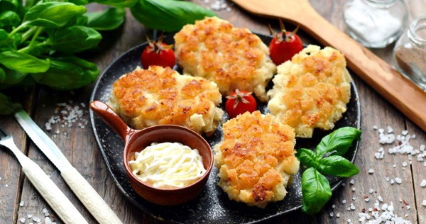 Котлеты по-пожарски. Рецепт классический, с сухариками