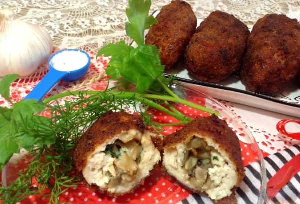 Котлеты по-пожарски. Рецепт классический, с сухариками