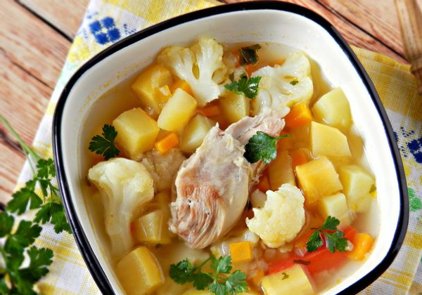 Супы с цветной капустой на курином бульоне. Рецепт с фото