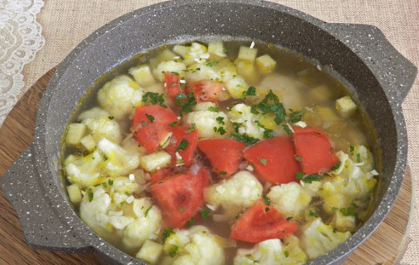 Супы с цветной капустой на курином бульоне. Рецепт с фото