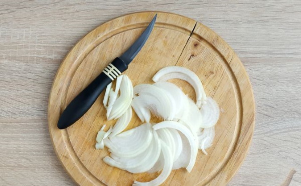 Хе из сельди по-корейски с морковью, луком, уксусом