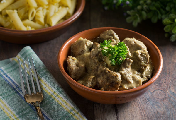 Печень говяжья жареная в муке кусками. Рецепт с фото