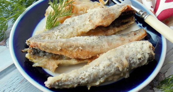 Как приготовить навагу вкусно в духовке со сметаной, майонезом