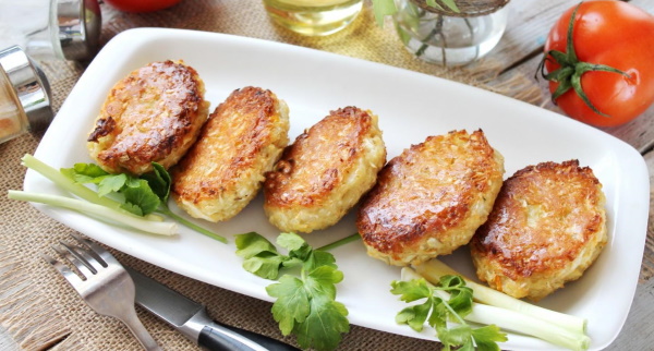 Капустные котлеты. Рецепт с манкой и яйцом на сковороде