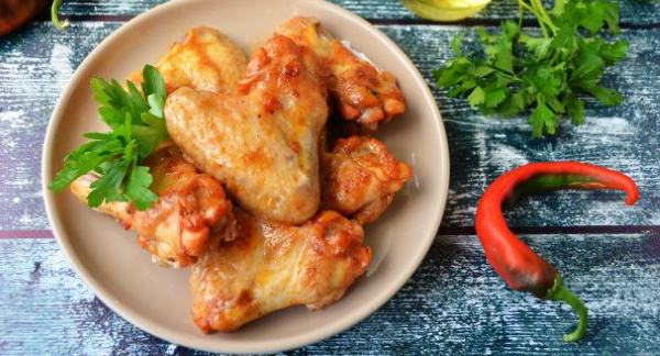 Куриные крылья в духовке с хрустящей корочкой. Рецепт с фото