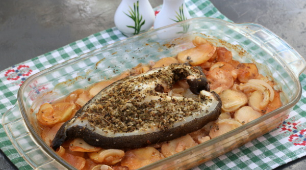 Зубатка синяя с картошкой в духовке. Рецепты с фото