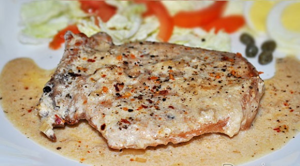 Как вкусно приготовить говядину на сковороде с подливкой, мягкую с мукой