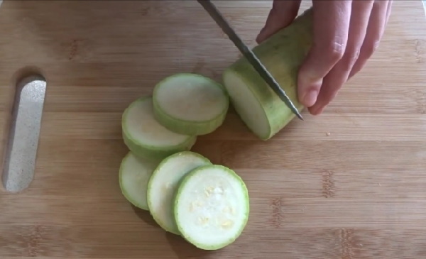 Гарнир из кабачков к мясу. Рецепты быстро и вкусно, фото