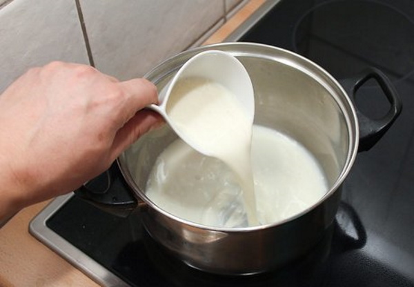 Крем для Наполеона со сгущенкой и сметаной, маслом. Рецепт на торт