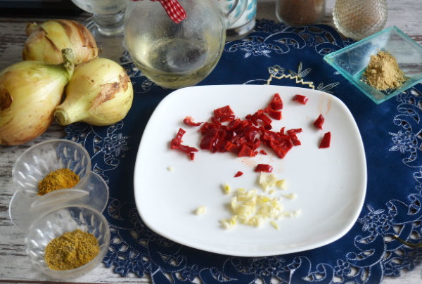 Курица в соусе карри. Рецепт классический с фото