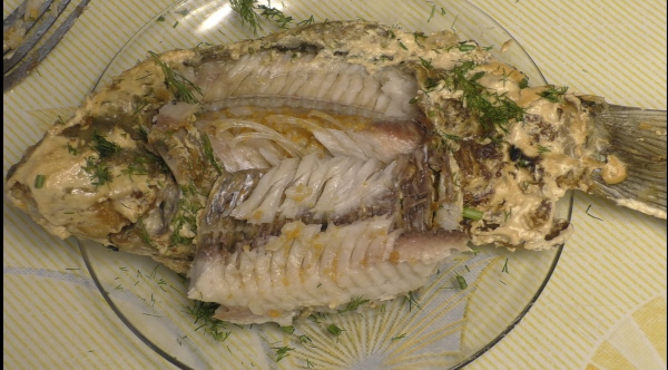 Как приготовить карася без костей вкусно. Рецепт с фото
