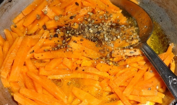 Карась, маринованный в уксусе в банке. Рецепт приготовления