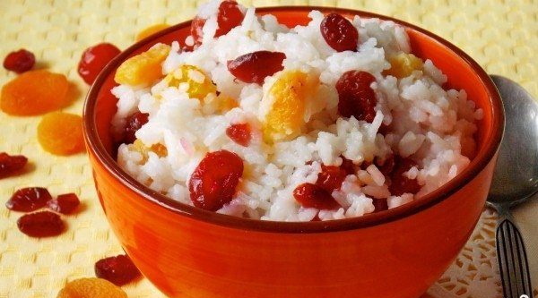Рисовая каша на воде и молоке в кастрюле. Рецепт классический