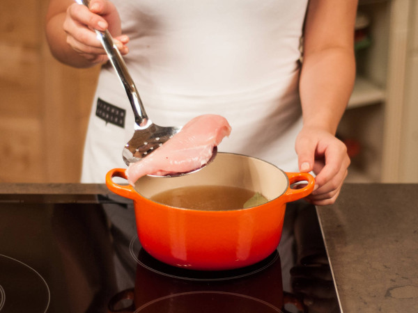 Рулет в бутылке из курицы, рульки, свинины с желатином