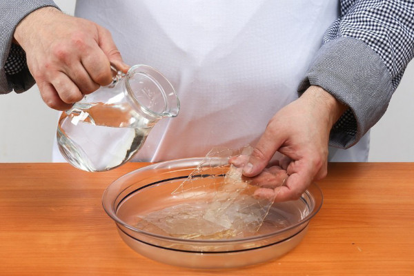 Рулет в бутылке из курицы, рульки, свинины с желатином