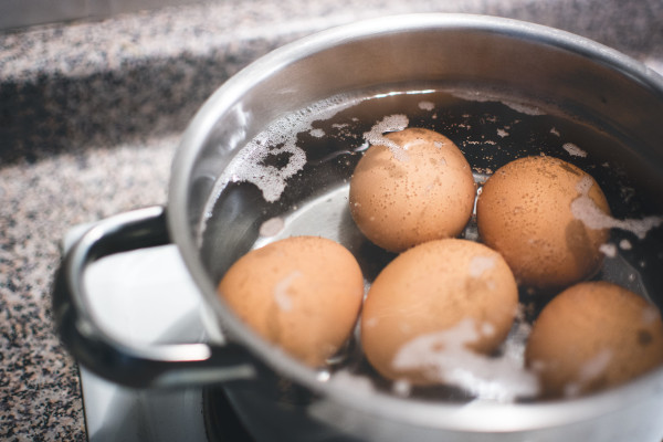 Салат с копченой курицей и капустой белокачанной, пекинской